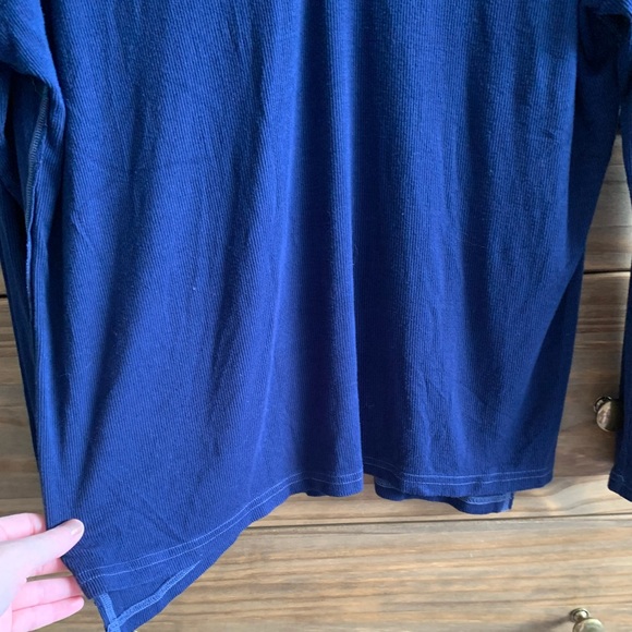 Michael Stars Blue Cross-Back Long-Sleeve Tee OS/M - Picture 4 of 8